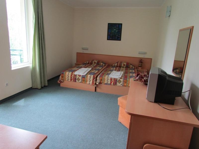 Family Hotel Aurelia Sunny Beach Exterior photo