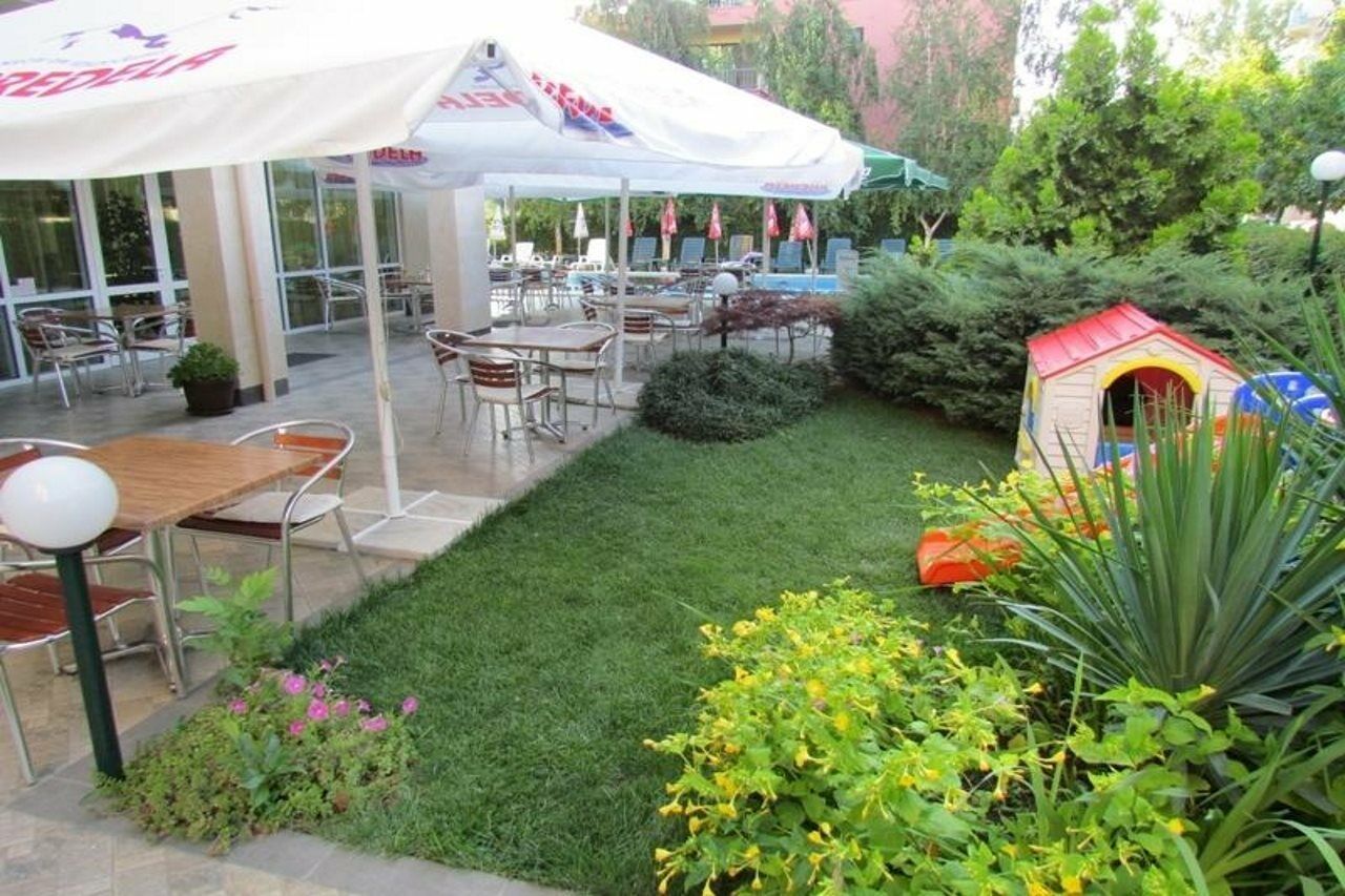 Family Hotel Aurelia Sunny Beach Exterior photo